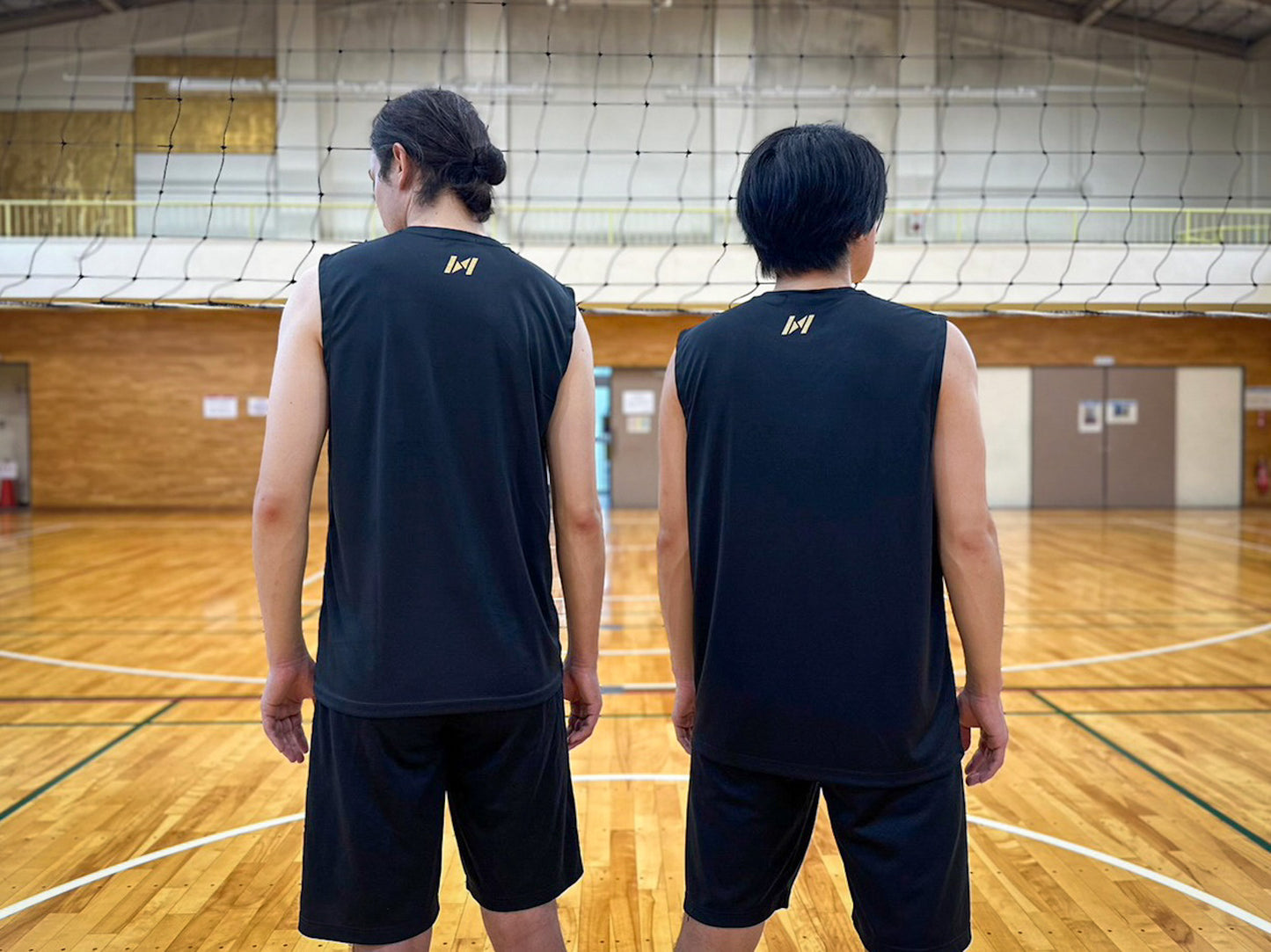 SLEEVELESS