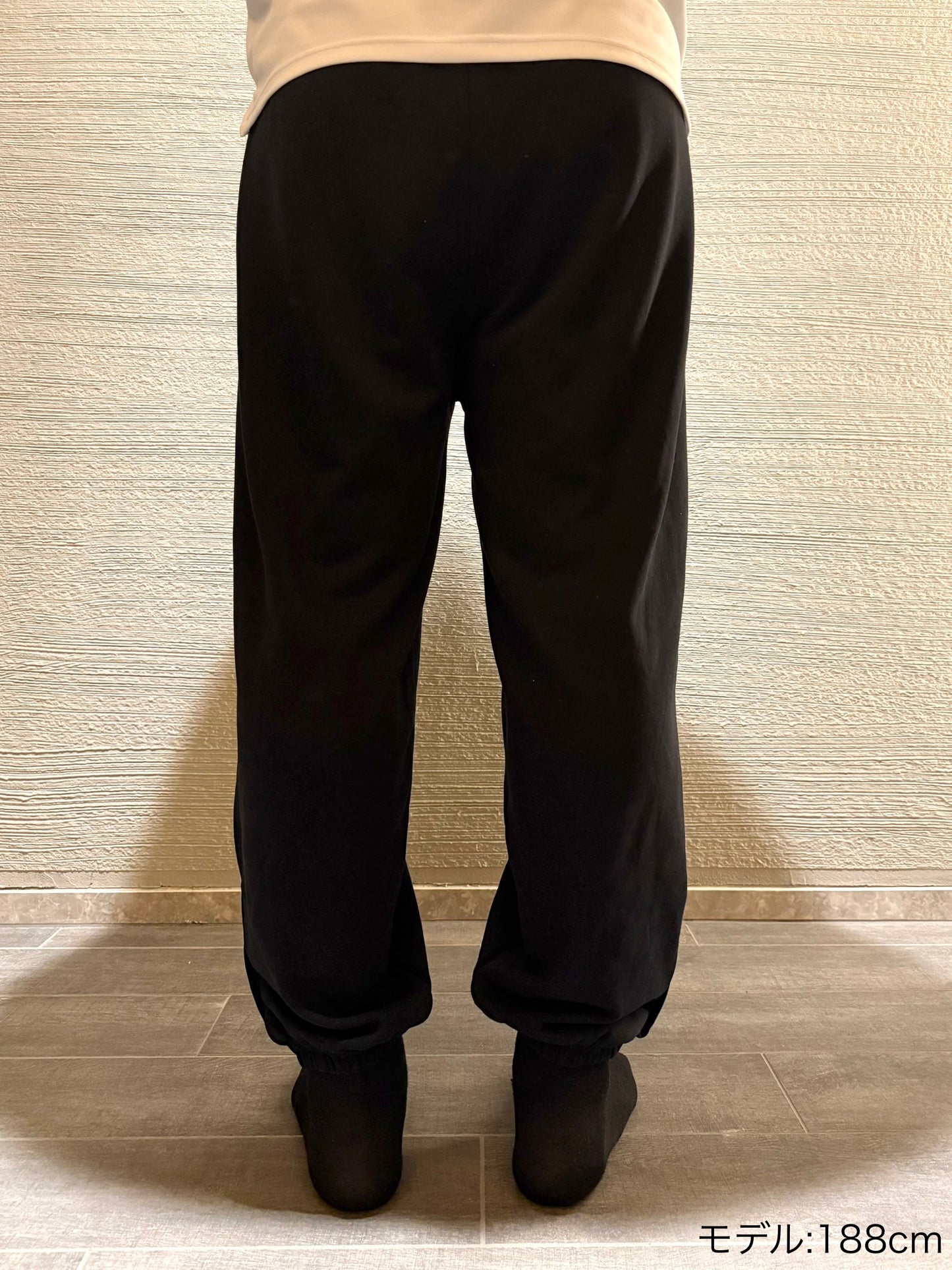 SWEAT PANTS