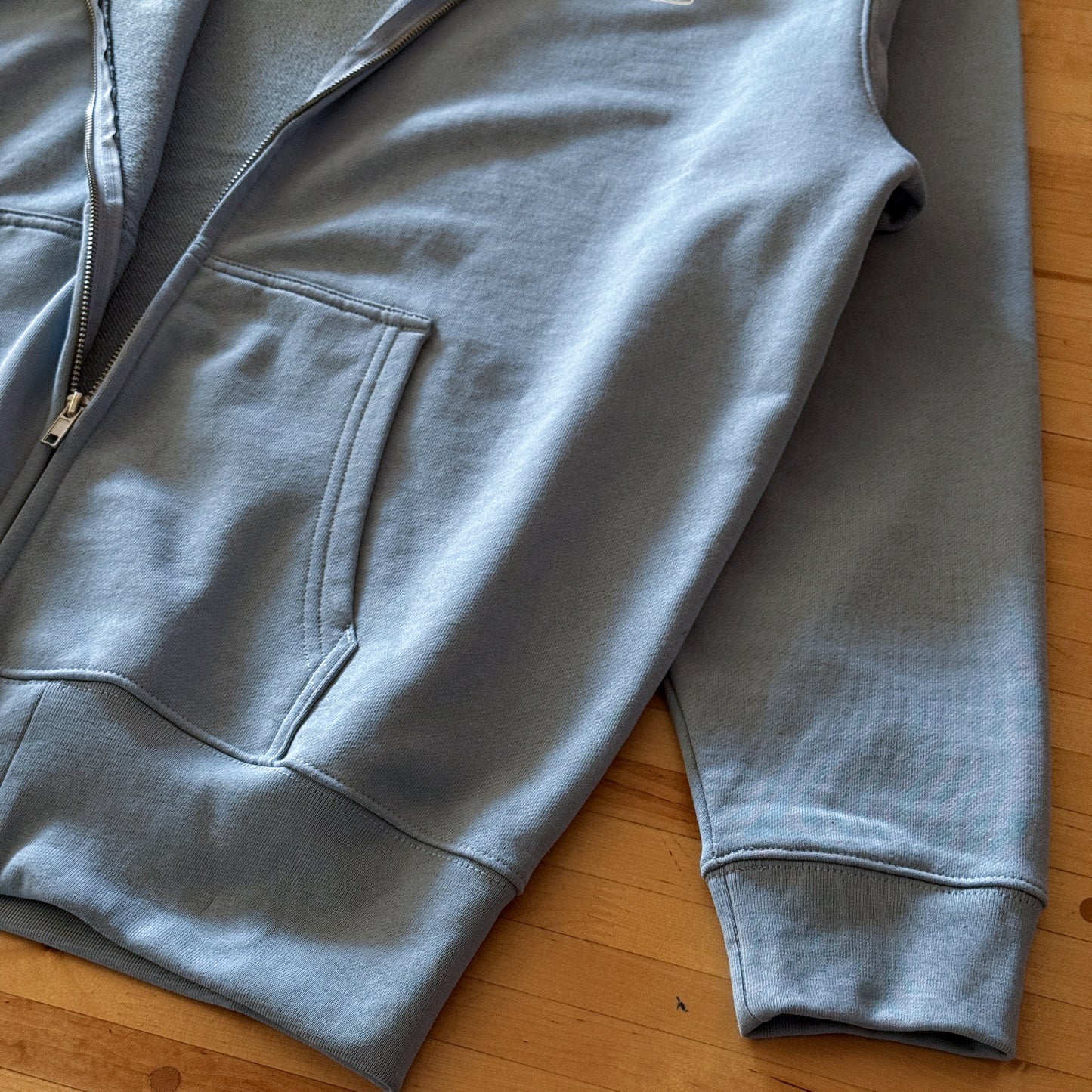 CHARACTER LOGO ZIPUP HOODIE