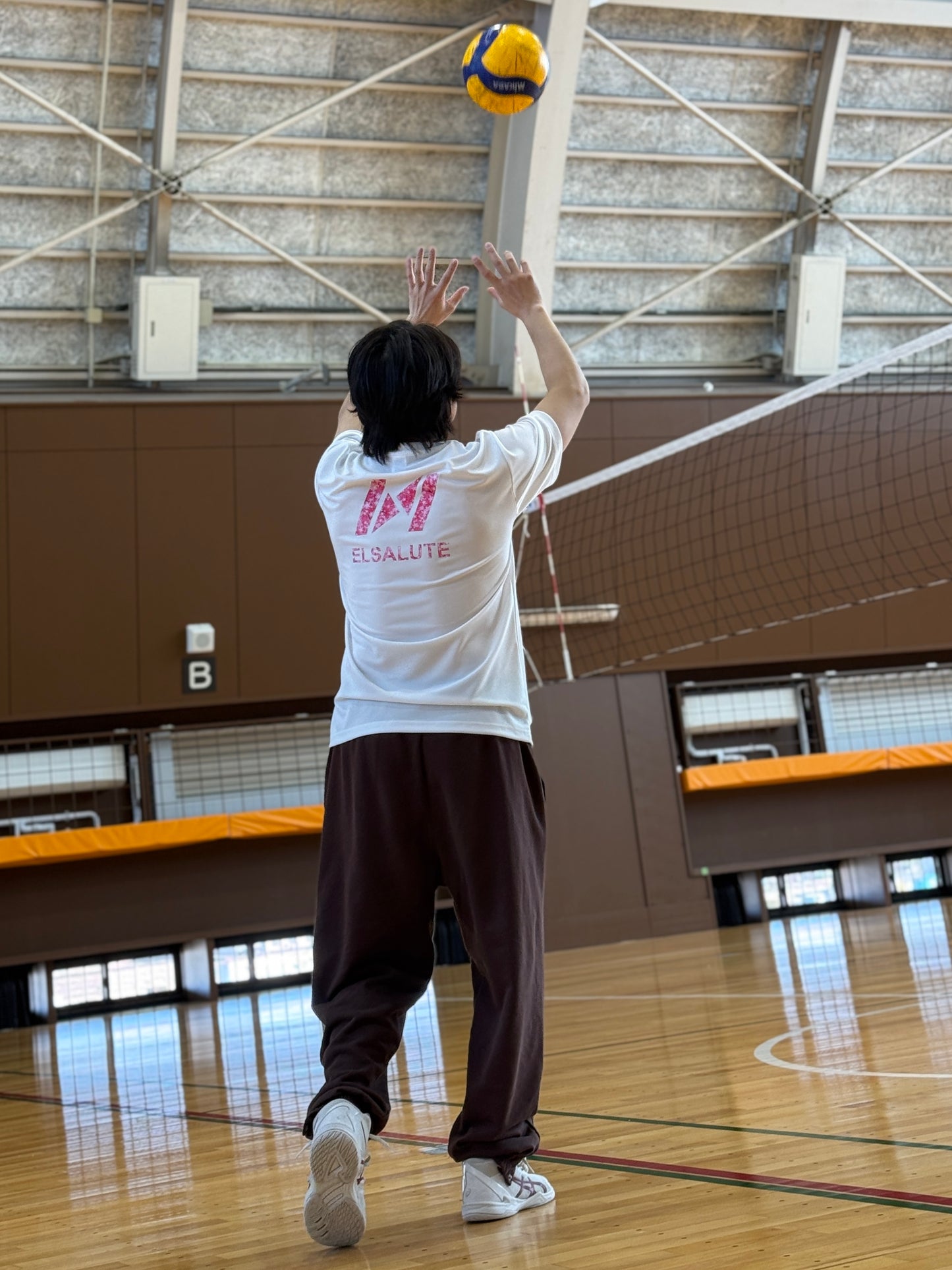 BACK LOGO T-SHIRTS (サクラ)